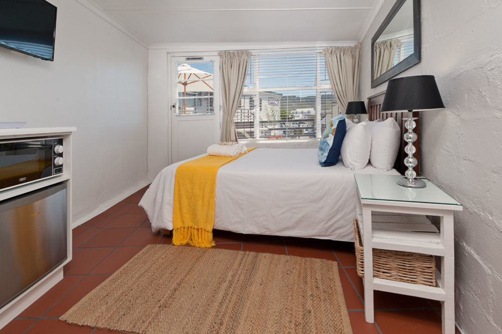 Twentyfour 17 Inn Hermanus Exterior photo