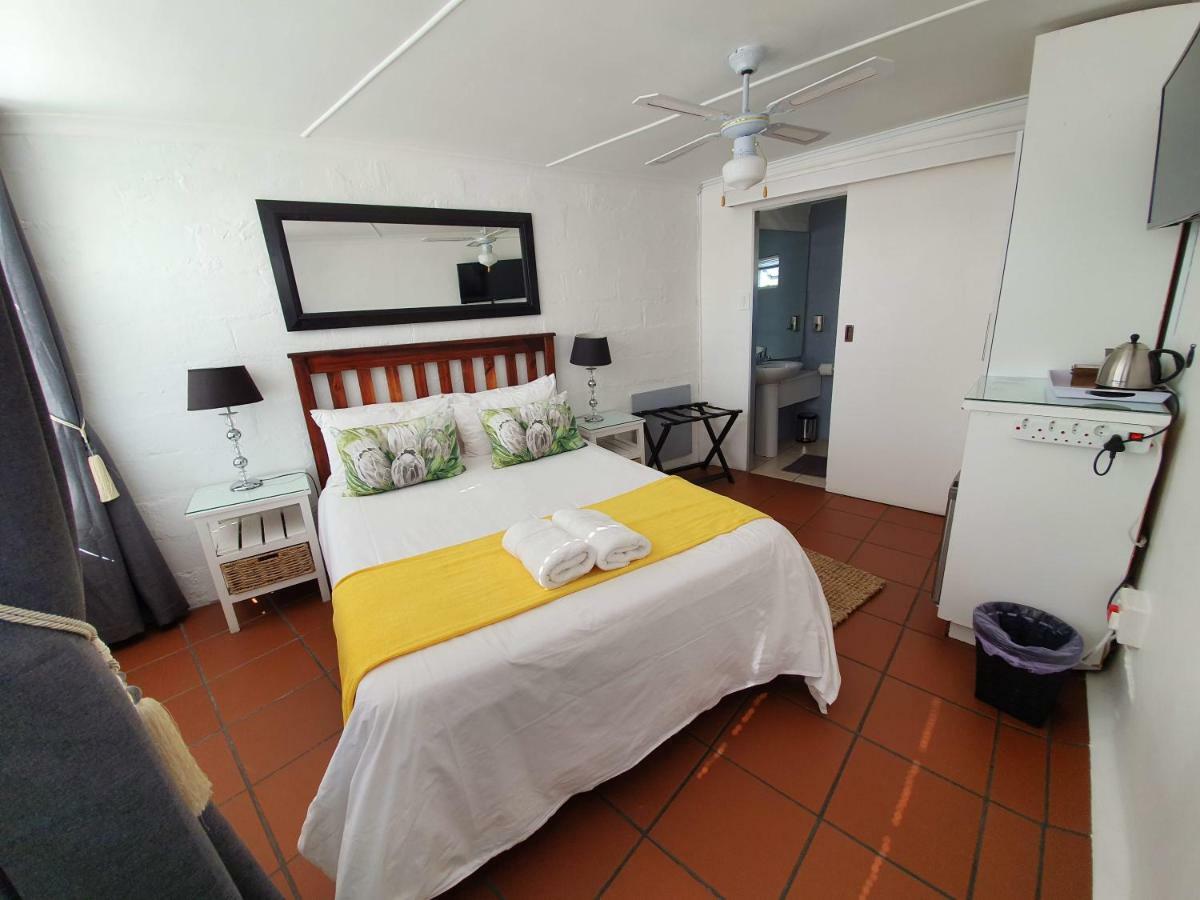 Twentyfour 17 Inn Hermanus Exterior photo